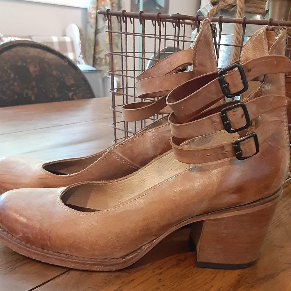 FREEBIRD by Steven RANDI Size 7 Ankle Strap Heels